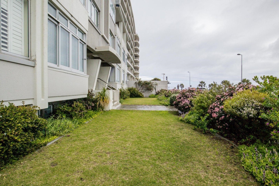 1 Bedroom Property for Sale in Mouille Point Western Cape